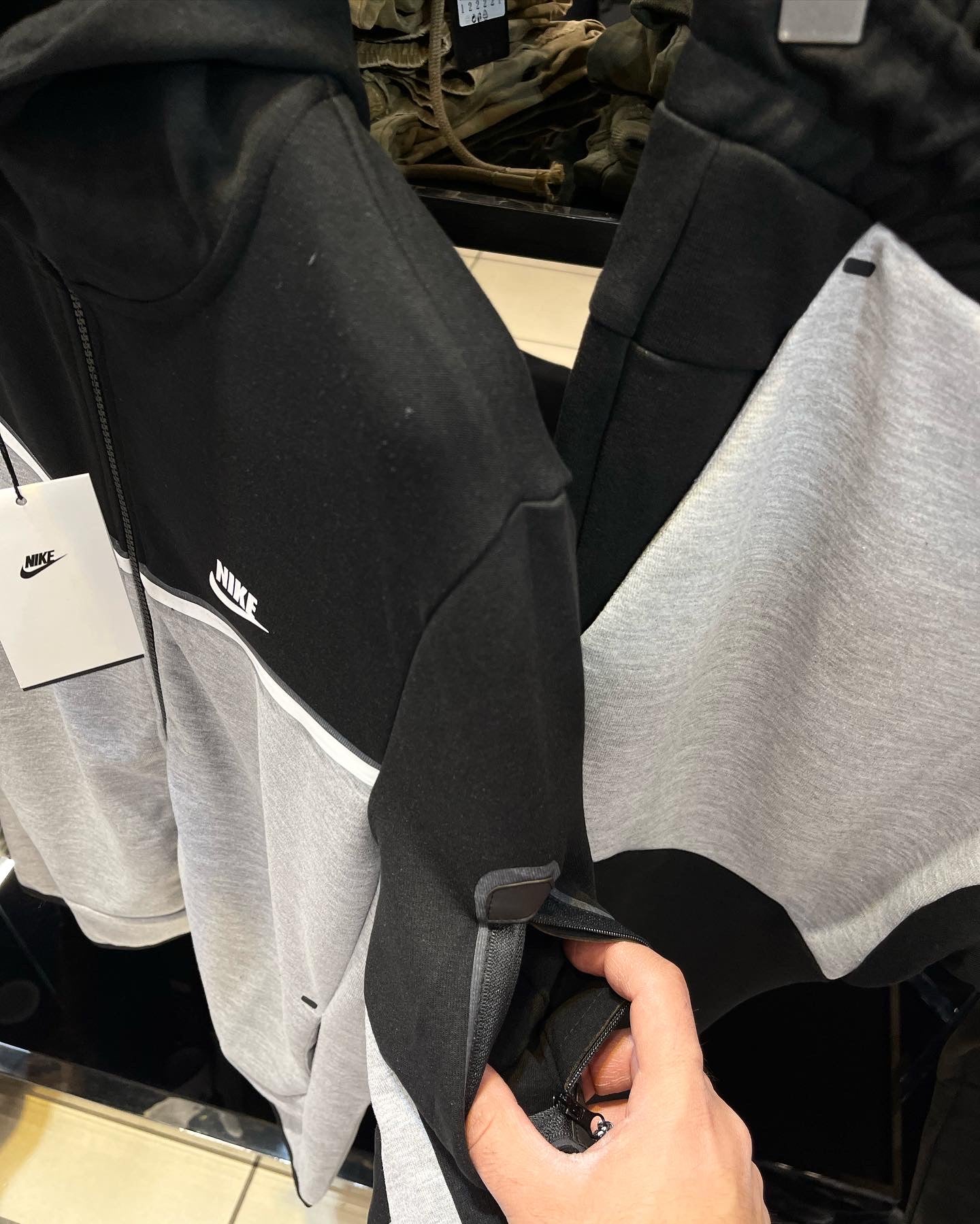 NIKE TECH FLEECE 2024